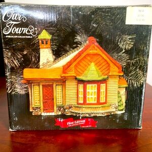 Our town porcelain house